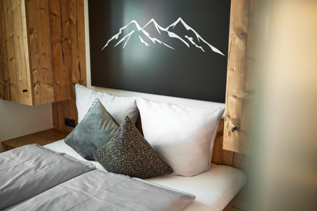 Doppelbett Alpenblühn Appartements Tschagguns